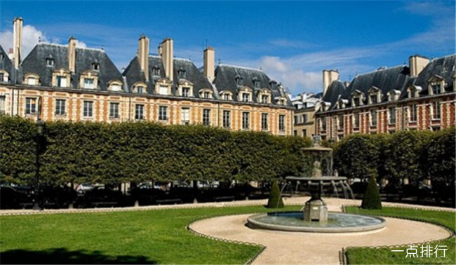 Pavillon De La Reine