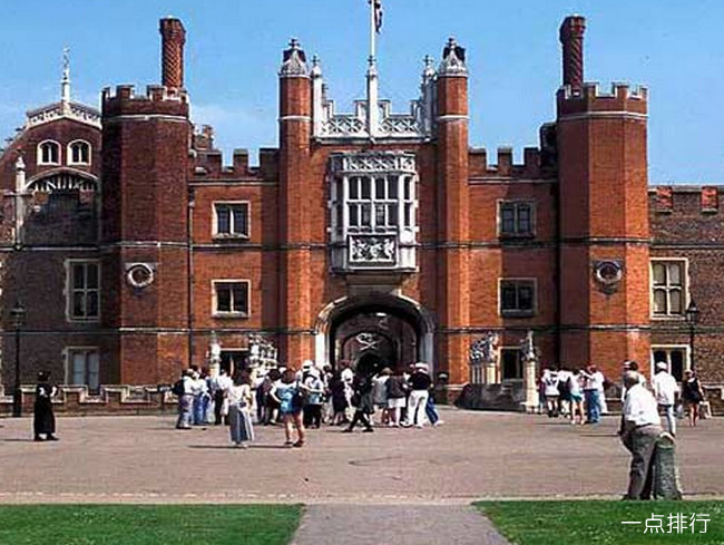 伦敦金斯顿大学