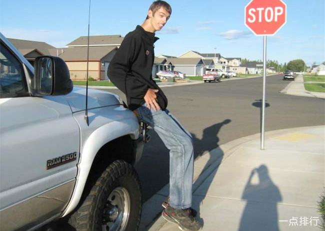 Brenden Adams,7英尺8 1/3英寸 Brenden Adams,7英尺8 1/3英寸