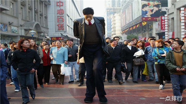 张俊才,7英尺11英寸 张俊才,7英尺11英寸